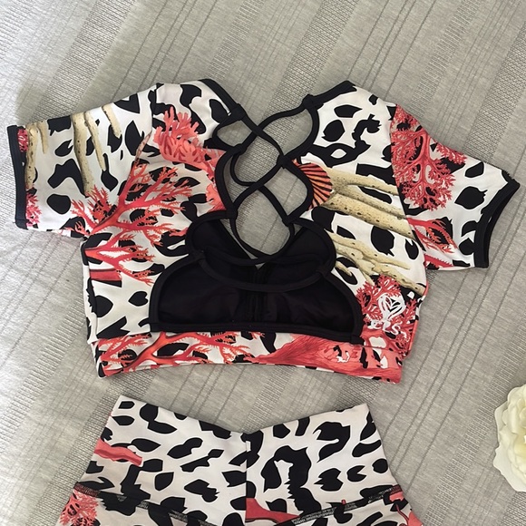 CLS | NC Elite Shape Wild Marine Leopard Amanda Top and Mesh Shorts Set Sz Small - Picture 14 of 15